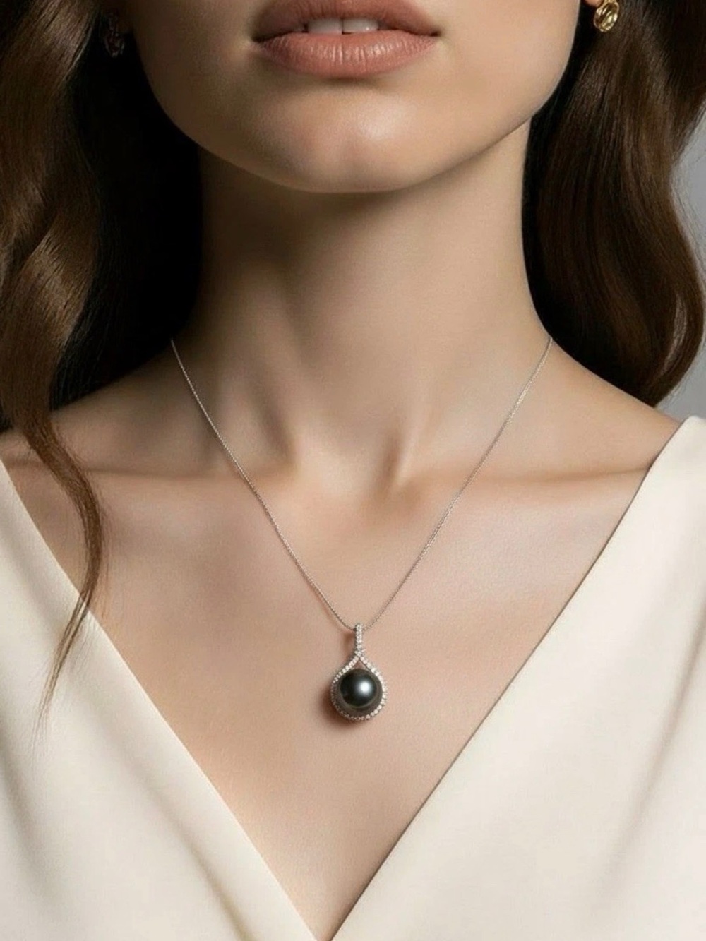 Elegant 12mm AAA Tahitian Black Pearl Pendant Necklace in Silver